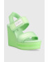 Calvin Klein Jeans Sandále WEDGE SANDAL BADGE dámske zelená farba na kline YW0YW01028 - Pepit.sk