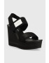 Calvin Klein Jeans Sandále WEDGE SANDAL BADGE dámske čierna farba na kline YW0YW01028 - Pepit.sk