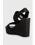 Calvin Klein Jeans Sandále WEDGE SANDAL BADGE dámske čierna farba na kline YW0YW01028 - Pepit.sk