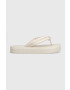 Calvin Klein Žabky FLATFORM FLIP FLOP W/HW dámske béžová farba na platforme HW0HW01503 - Pepit.sk