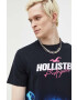 Hollister Co. Bavlnené tričko čierna farba vzorované - Pepit.sk