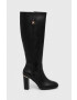 Tommy Hilfiger Kožené čižmy FEMININE TH HARDWARE LONGBOOT dámske čierna farba na podpätku FW0FW07541 - Pepit.sk