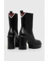 Tommy Hilfiger Kožené topánky chelsea PLATEAU CHELSEA BOOTIE dámske čierna farba na podpätku FW0FW07542 - Pepit.sk