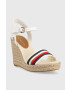 Tommy Hilfiger Sandále CORPORATE WEDGE dámske béžová farba na kline FW0FW07086 - Pepit.sk