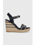 Tommy Hilfiger Sandále SEASONAL WEBBING WEDGE dámske tmavomodrá farba na platforme FW0FW07088 - Pepit.sk