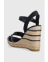 Tommy Hilfiger Sandále SEASONAL WEBBING WEDGE dámske tmavomodrá farba na platforme FW0FW07088 - Pepit.sk