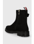 Tommy Hilfiger Semišové topánky BELT BOOTIE NUBUCK dámske čierna farba na plochom podpätku FW0FW07478 - Pepit.sk