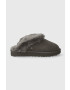 Ugg Semišové papuče W CLASSIC SLIPPER II Classic Slipper II šedá farba 1130876 CHRC - Pepit.sk