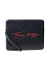 Tommy Hilfiger Puzdro na tablet Iconic Tommy Tablet Case Sign AW0AW10533 Tmavomodrá - Pepit.sk