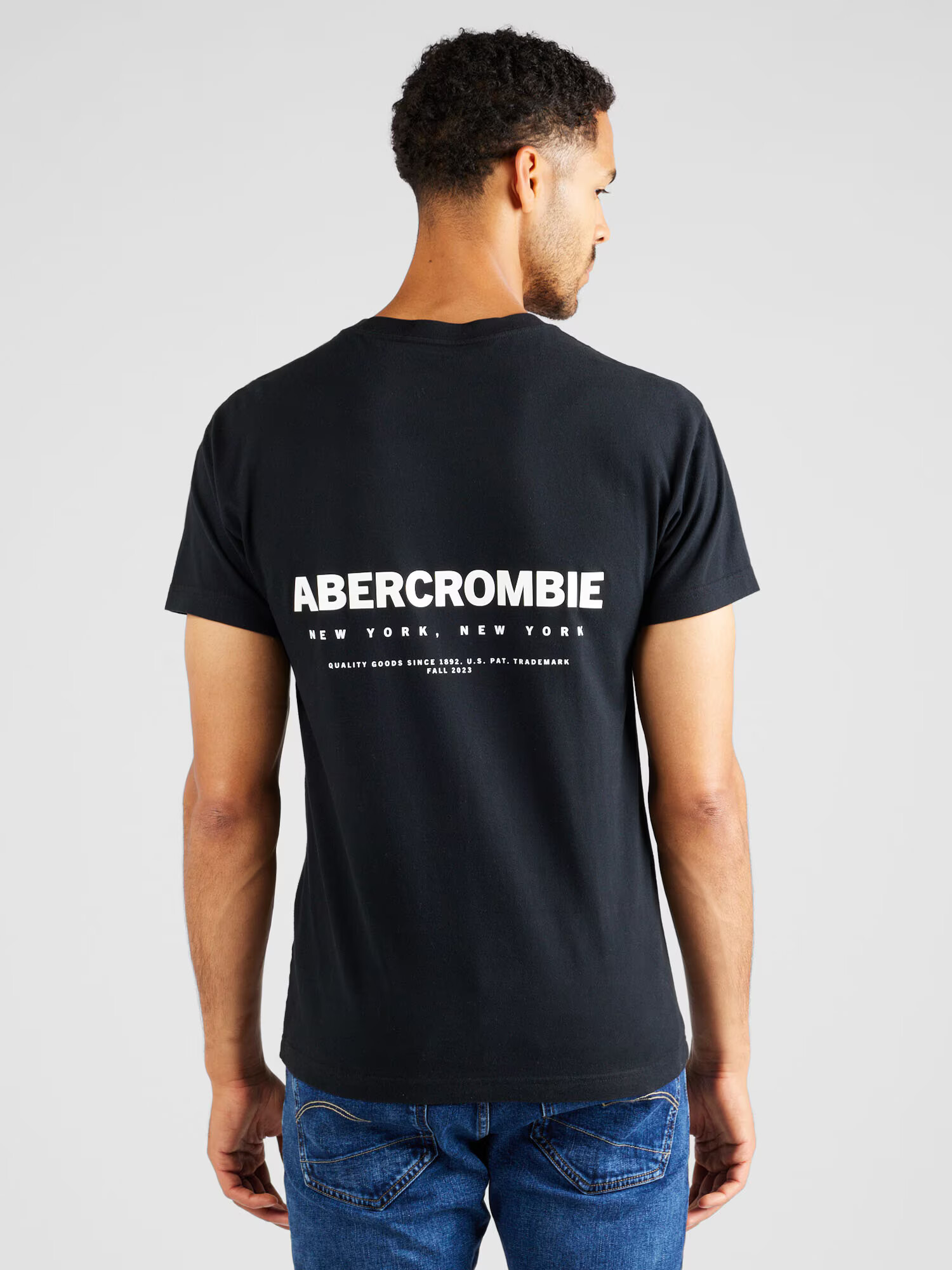 Abercrombie & Fitch Tričko 'IN THE STANDS' čierna / biela - Pepit.sk