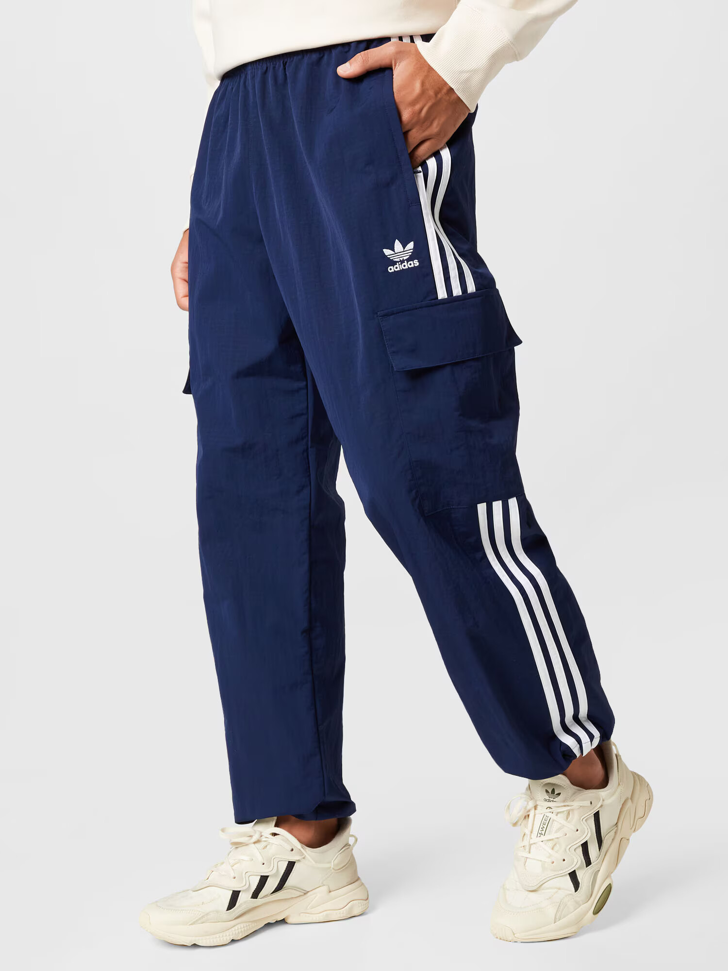 ADIDAS ORIGINALS Kapsáče námornícka modrá / biela - Pepit.sk