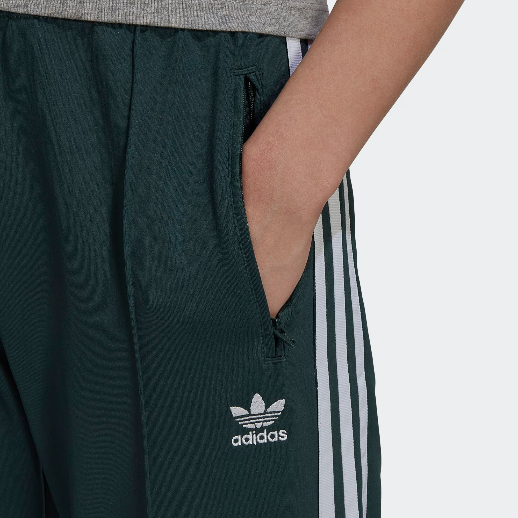 ADIDAS ORIGINALS Športové nohavice jedľová / biela - Pepit.sk