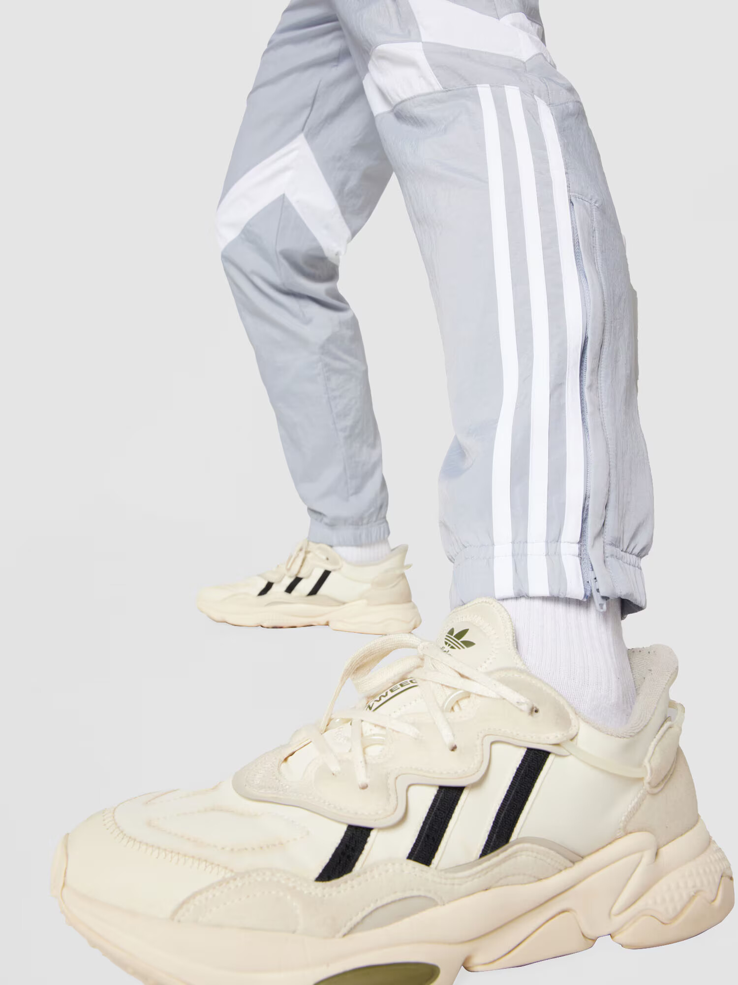 ADIDAS ORIGINALS Nohavice 'Rekive' svetlosivá / biela - Pepit.sk