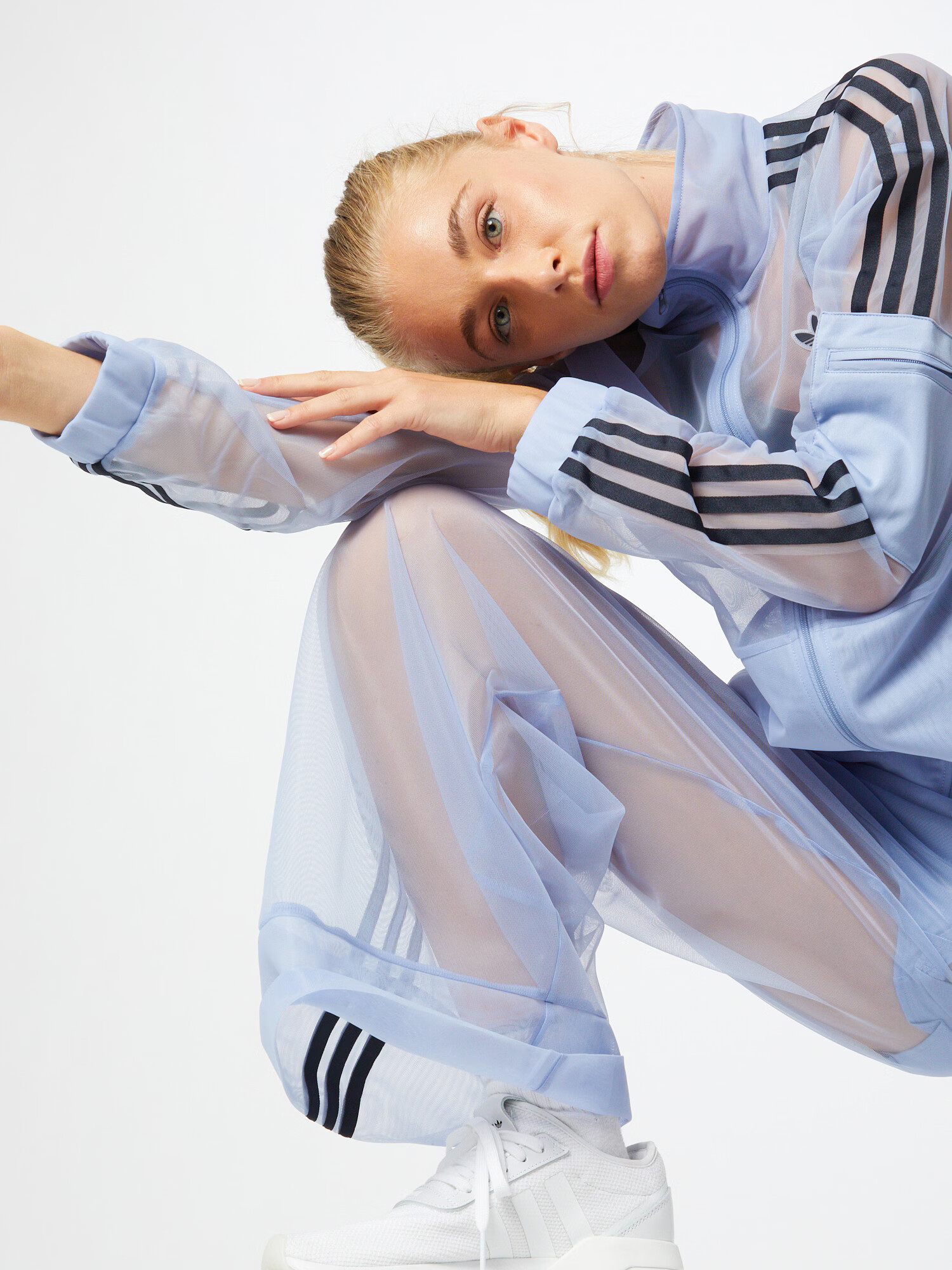 ADIDAS ORIGINALS Prechodná bunda pastelovo modrá / čierna - Pepit.sk