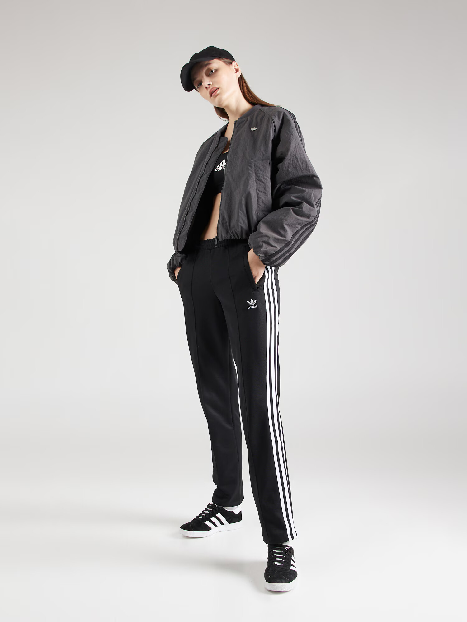 ADIDAS ORIGINALS Prechodná bunda tmavosivá / čierna - Pepit.sk