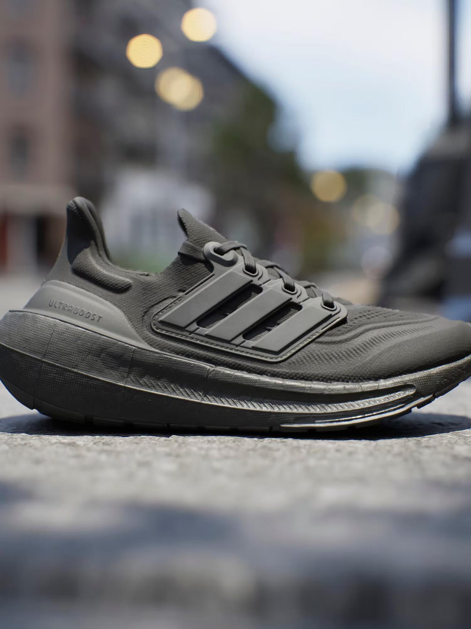 ADIDAS PERFORMANCE Bežecká obuv 'Ultraboost Light' čierna - Pepit.sk