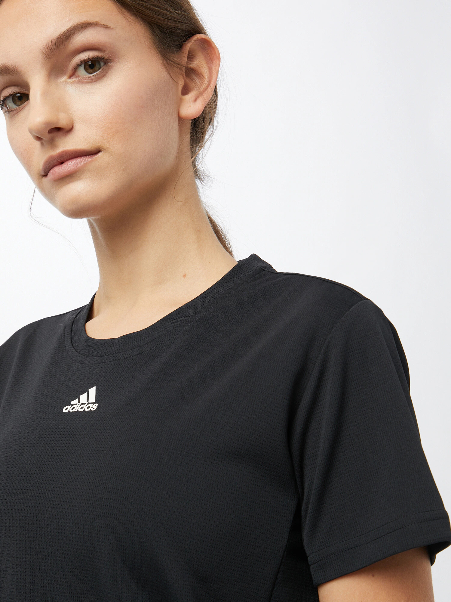 ADIDAS SPORTSWEAR Funkčné tričko 'NECESSI' čierna / biela - Pepit.sk