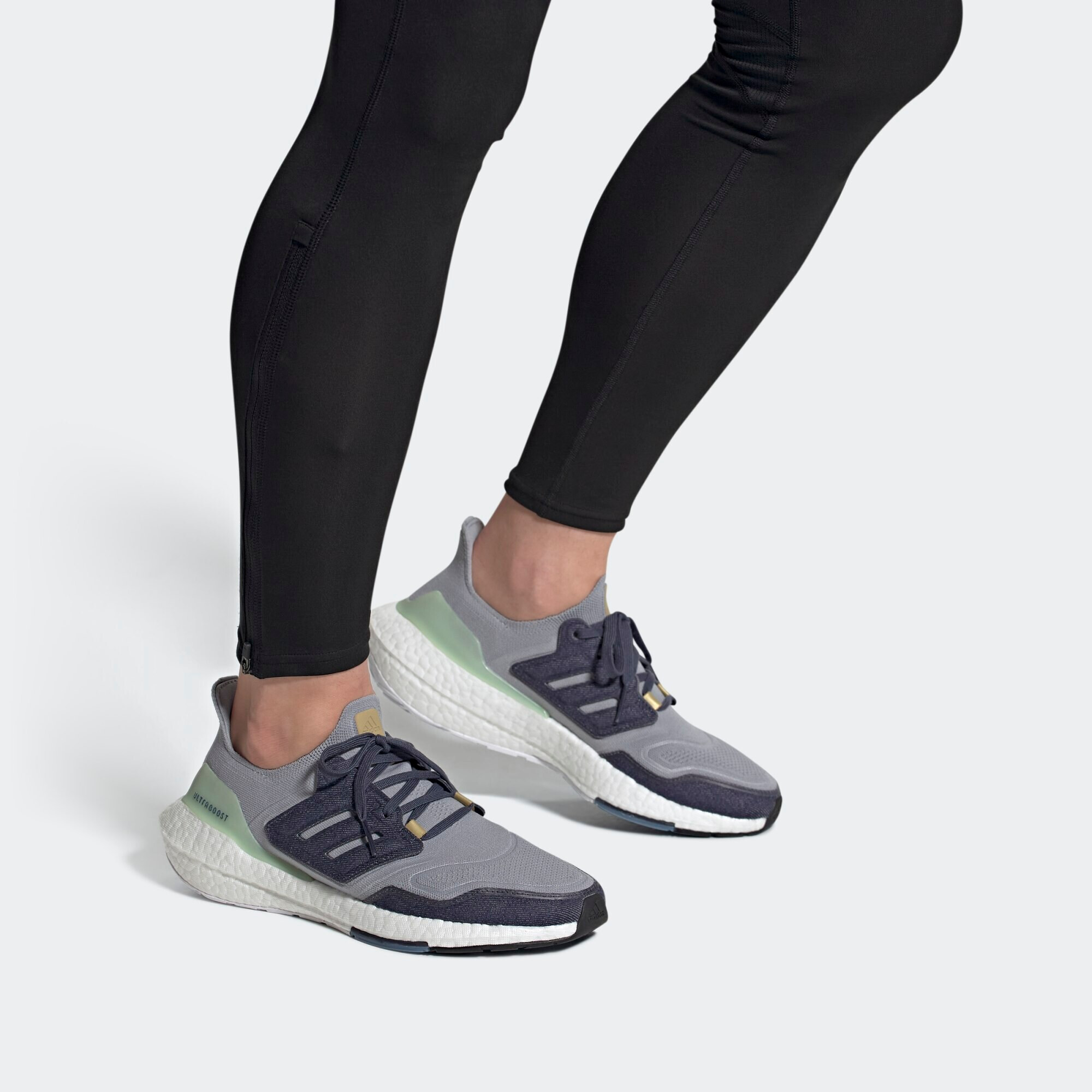 ADIDAS SPORTSWEAR Bežecká obuv 'Ultraboost 22' farba ťavej srsti / grafitová / svetlosivá / pastelovo zelená - Pepit.sk