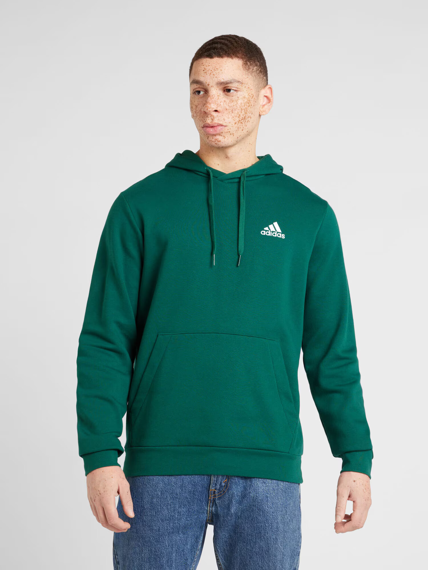 ADIDAS SPORTSWEAR Športová mikina 'Essentials Fleece' jedľová / biela - Pepit.sk