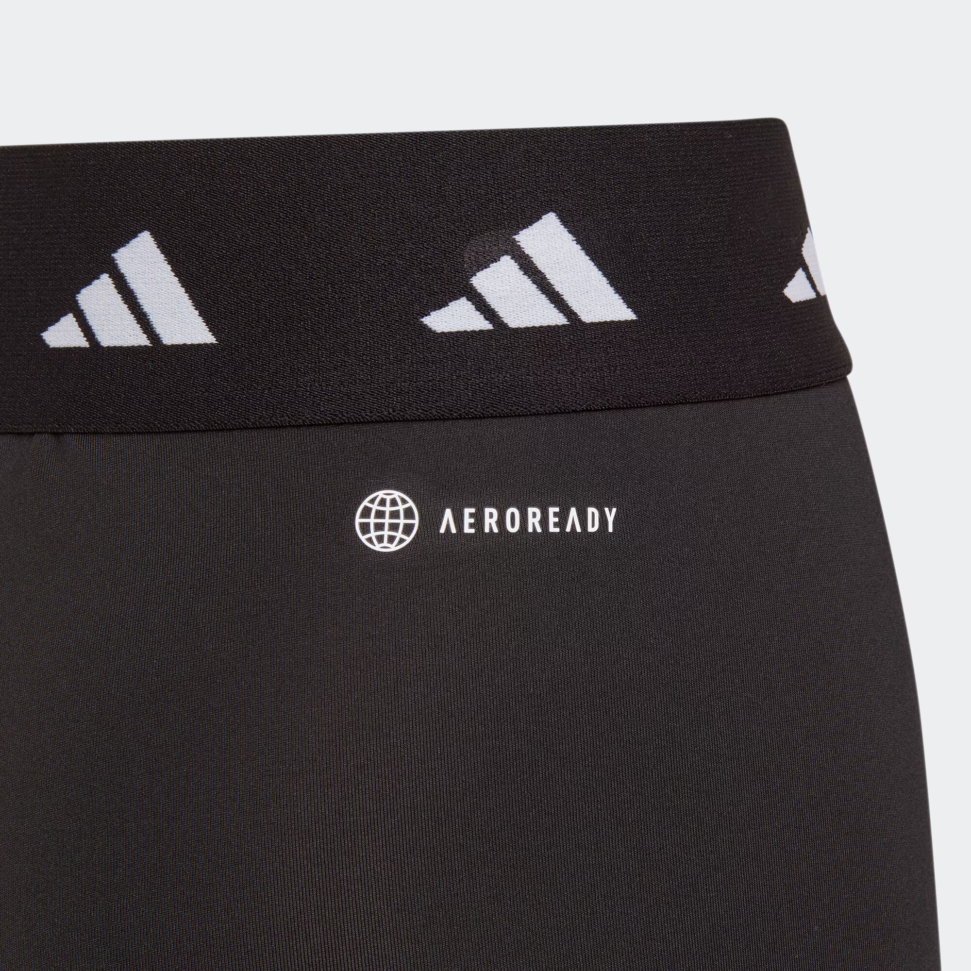 ADIDAS SPORTSWEAR Športové nohavice 'Aeroready Techfit' čierna / biela - Pepit.sk