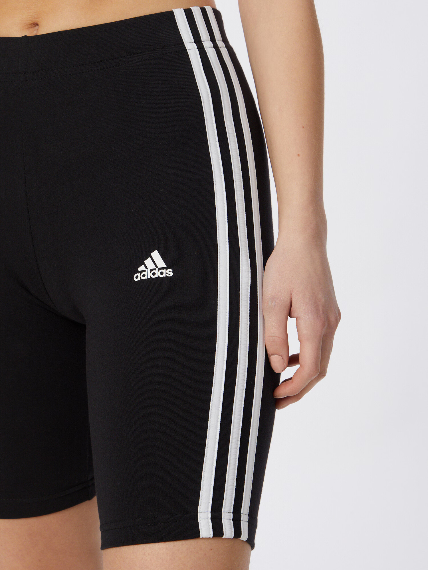 ADIDAS SPORTSWEAR Športové nohavice 'Essentials' čierna / biela - Pepit.sk