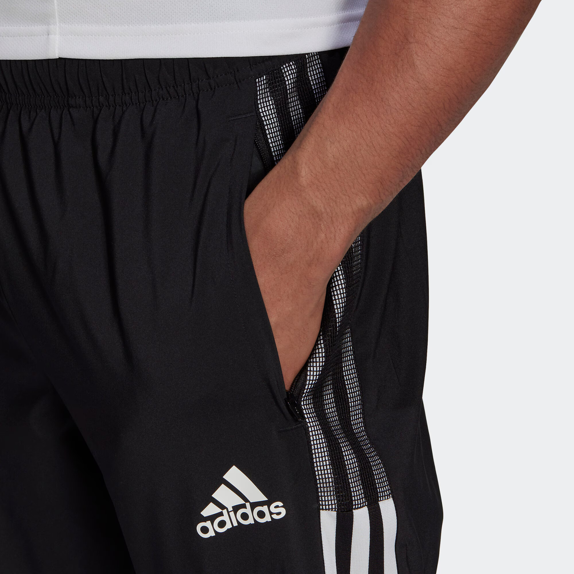 ADIDAS SPORTSWEAR Športové nohavice 'Tiro 21' čierna / biela - Pepit.sk