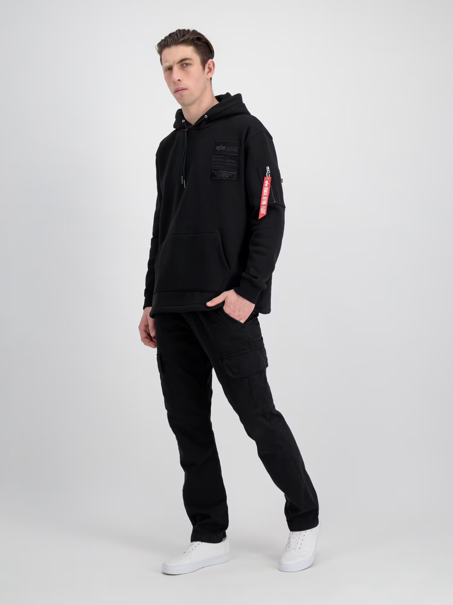 ALPHA INDUSTRIES Mikina červená / čierna - Pepit.sk