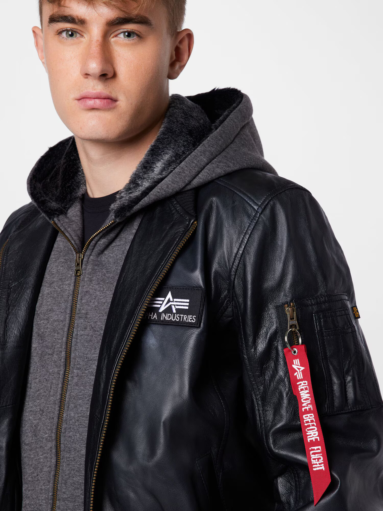 ALPHA INDUSTRIES Prechodná bunda čierna - Pepit.sk