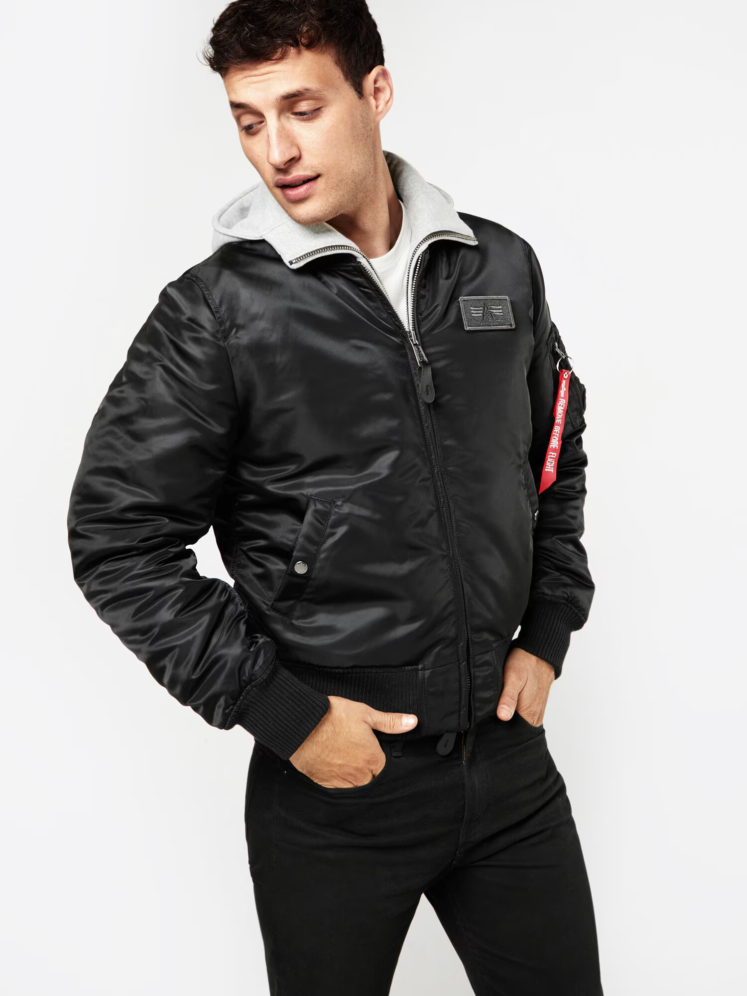 ALPHA INDUSTRIES Prechodná bunda 'MA-1 D-Tec' sivá melírovaná / červená / čierna - Pepit.sk