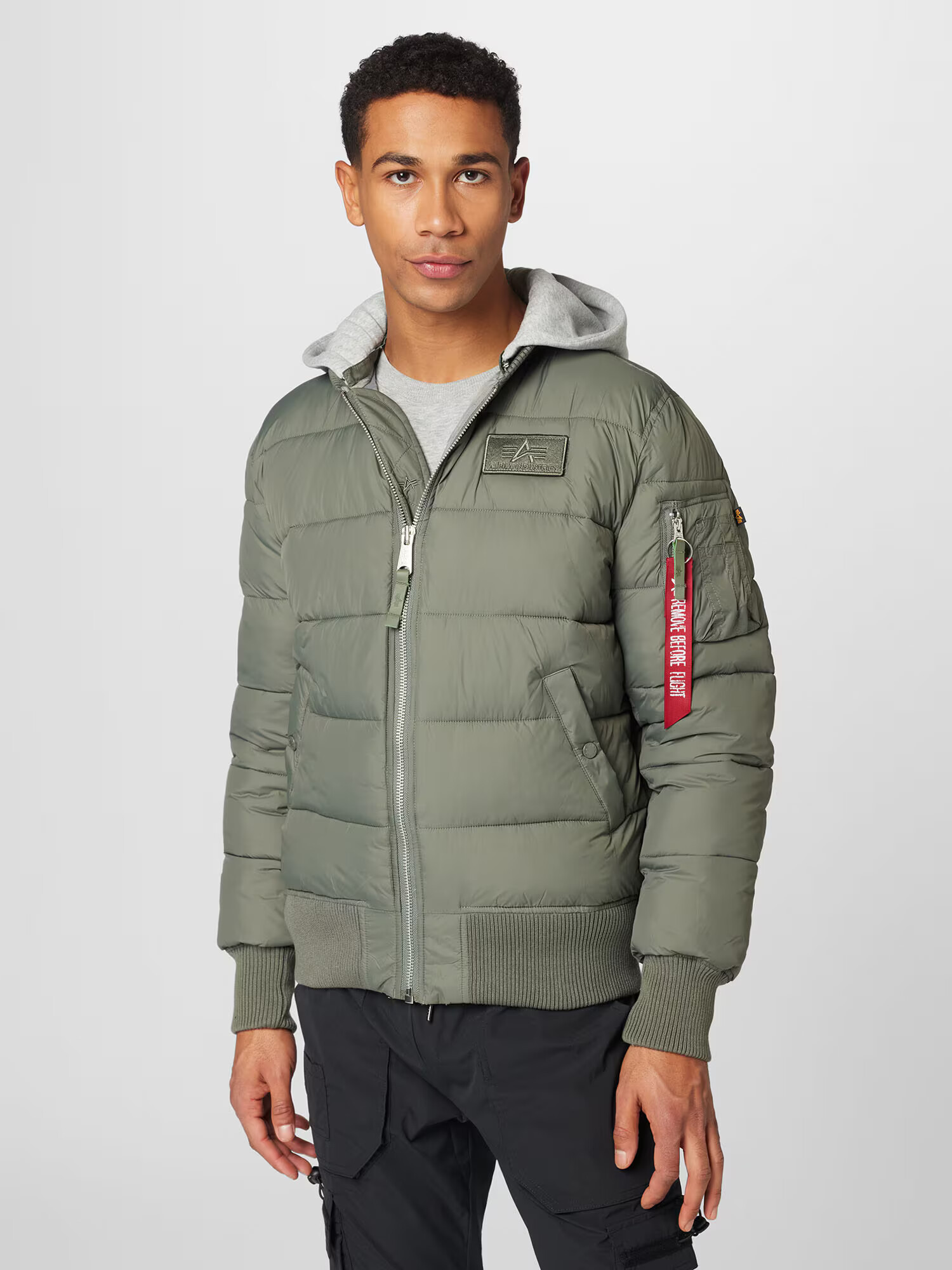 ALPHA INDUSTRIES Prechodná bunda svetlosivá / kaki - Pepit.sk