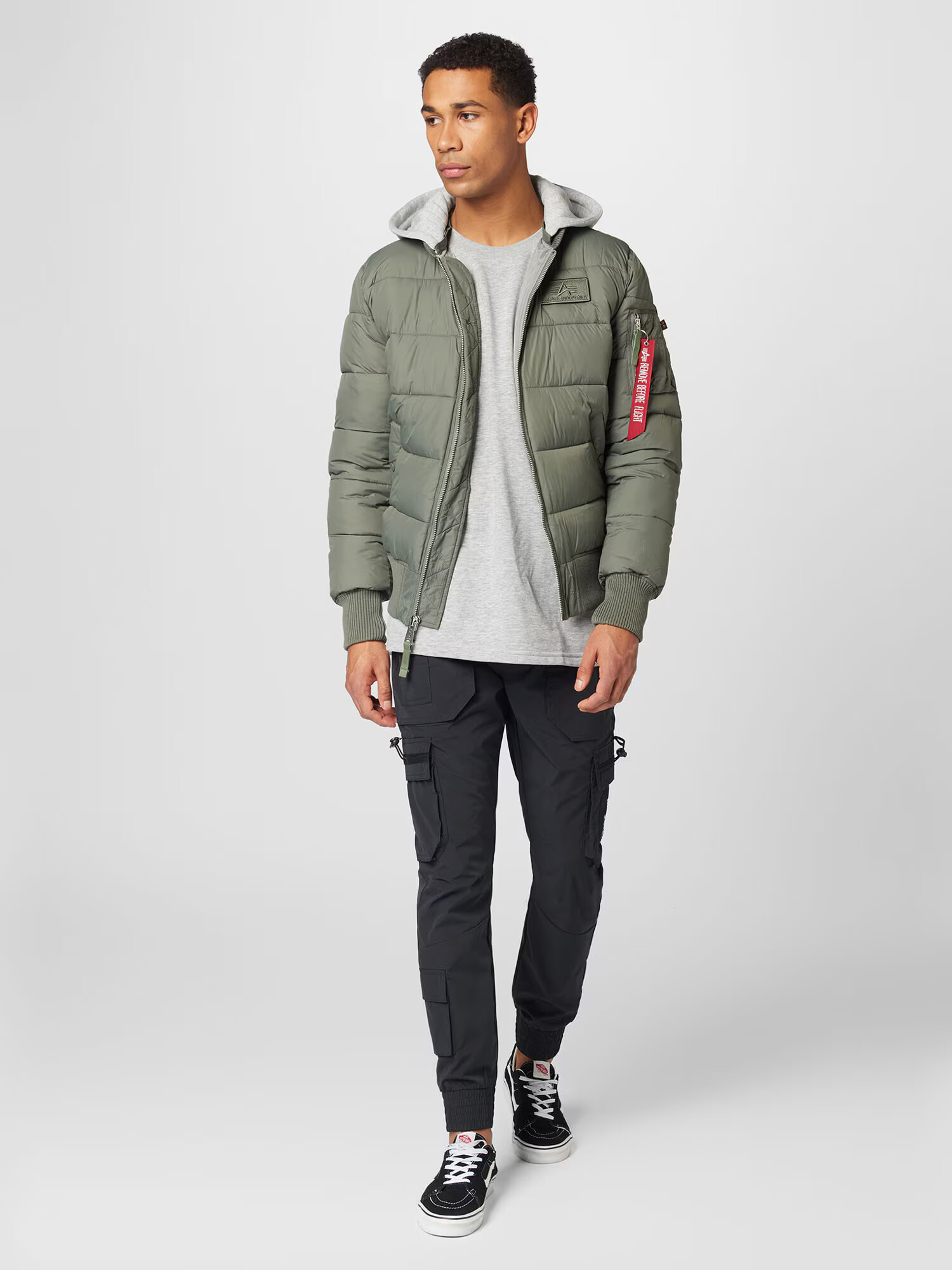 ALPHA INDUSTRIES Prechodná bunda svetlosivá / kaki - Pepit.sk