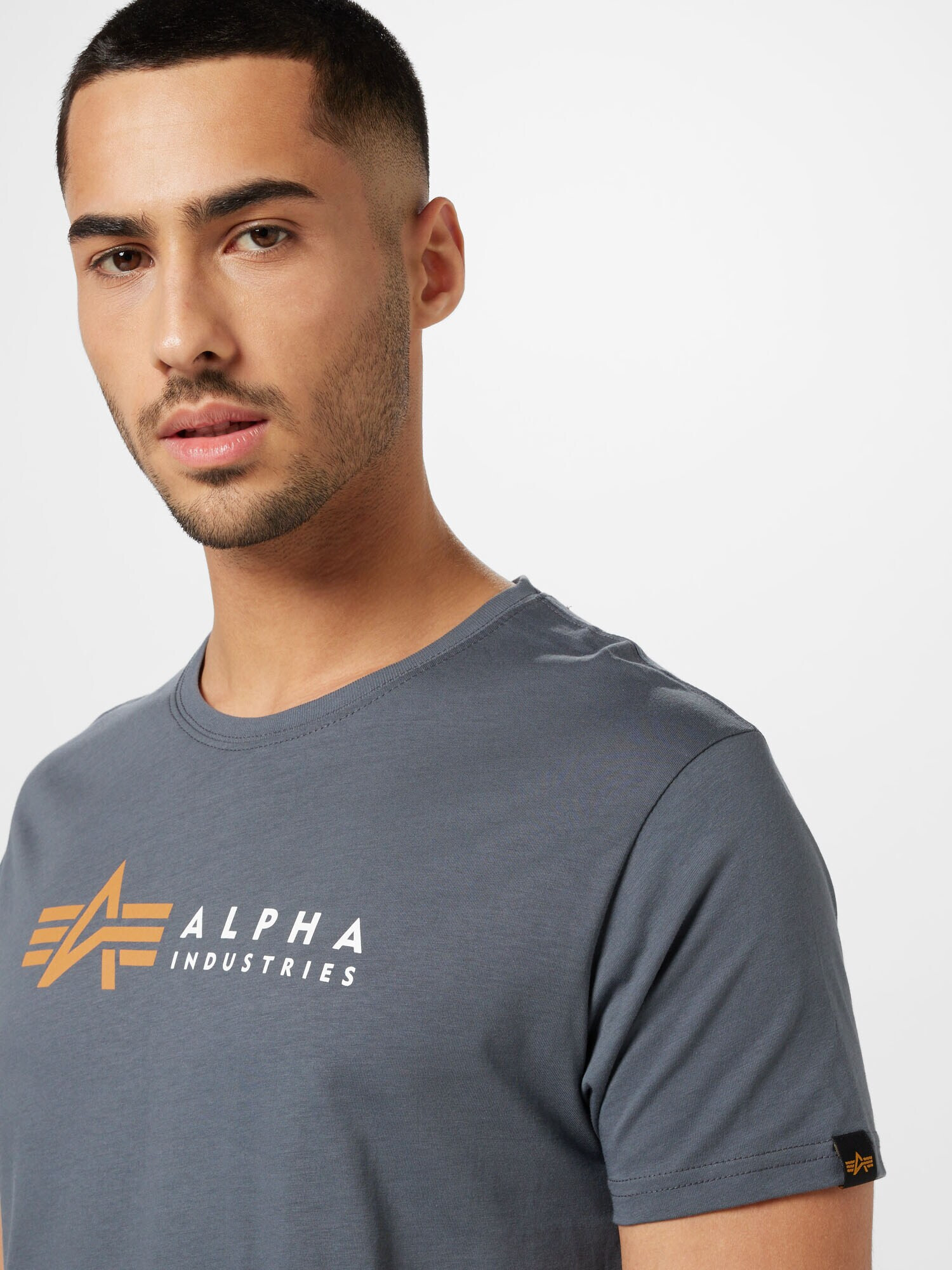 ALPHA INDUSTRIES Tričko grafitová / marhuľová / biela - Pepit.sk