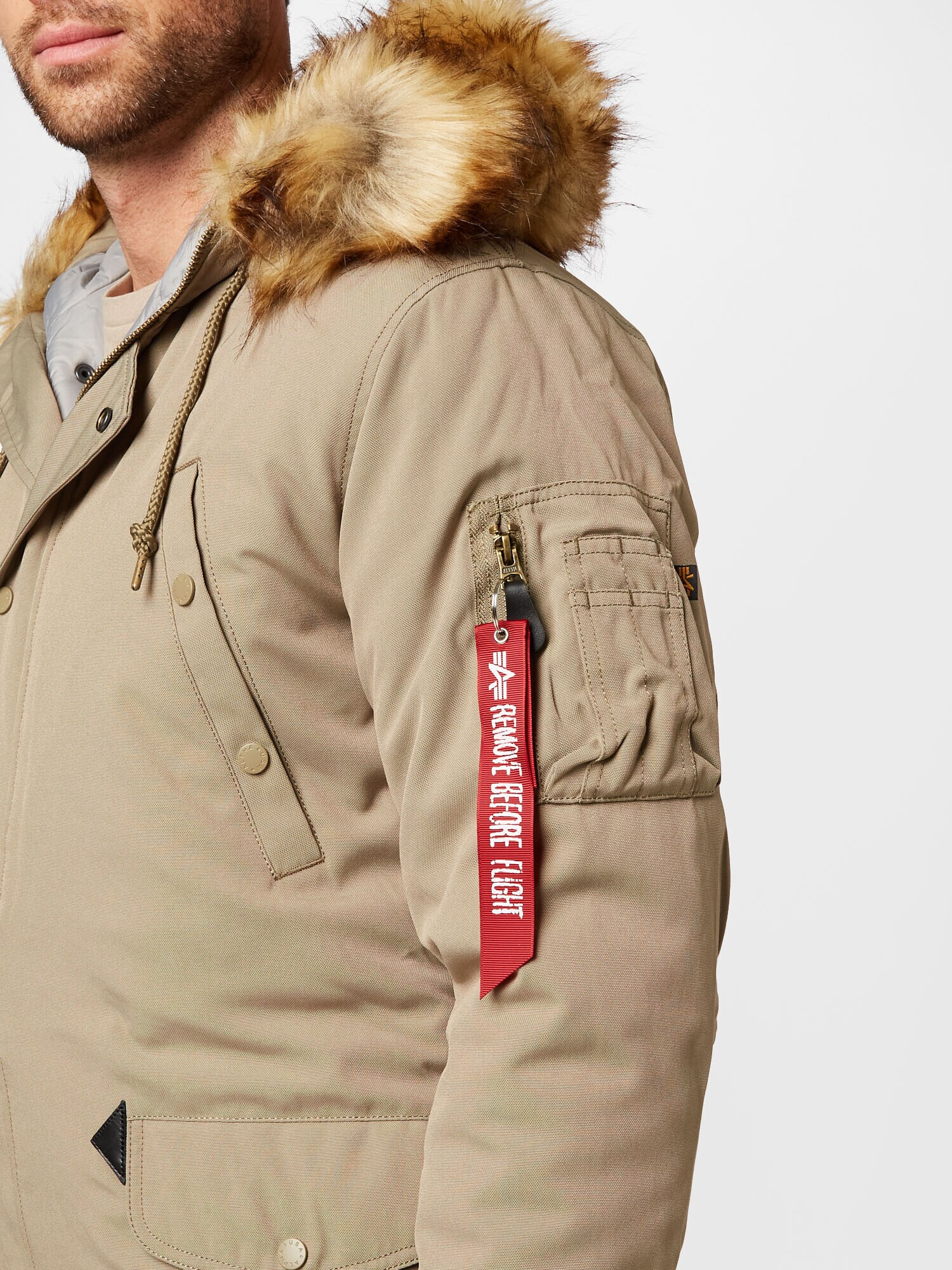 ALPHA INDUSTRIES Zimná bunda 'Arctic Discoverer' olivová - Pepit.sk