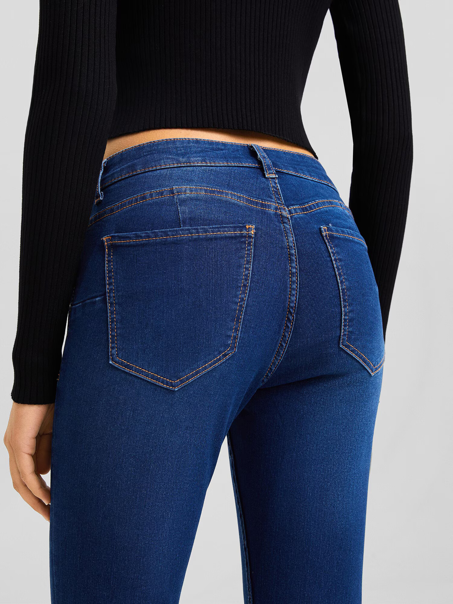 Bershka Džínsy modrá denim - Pepit.sk