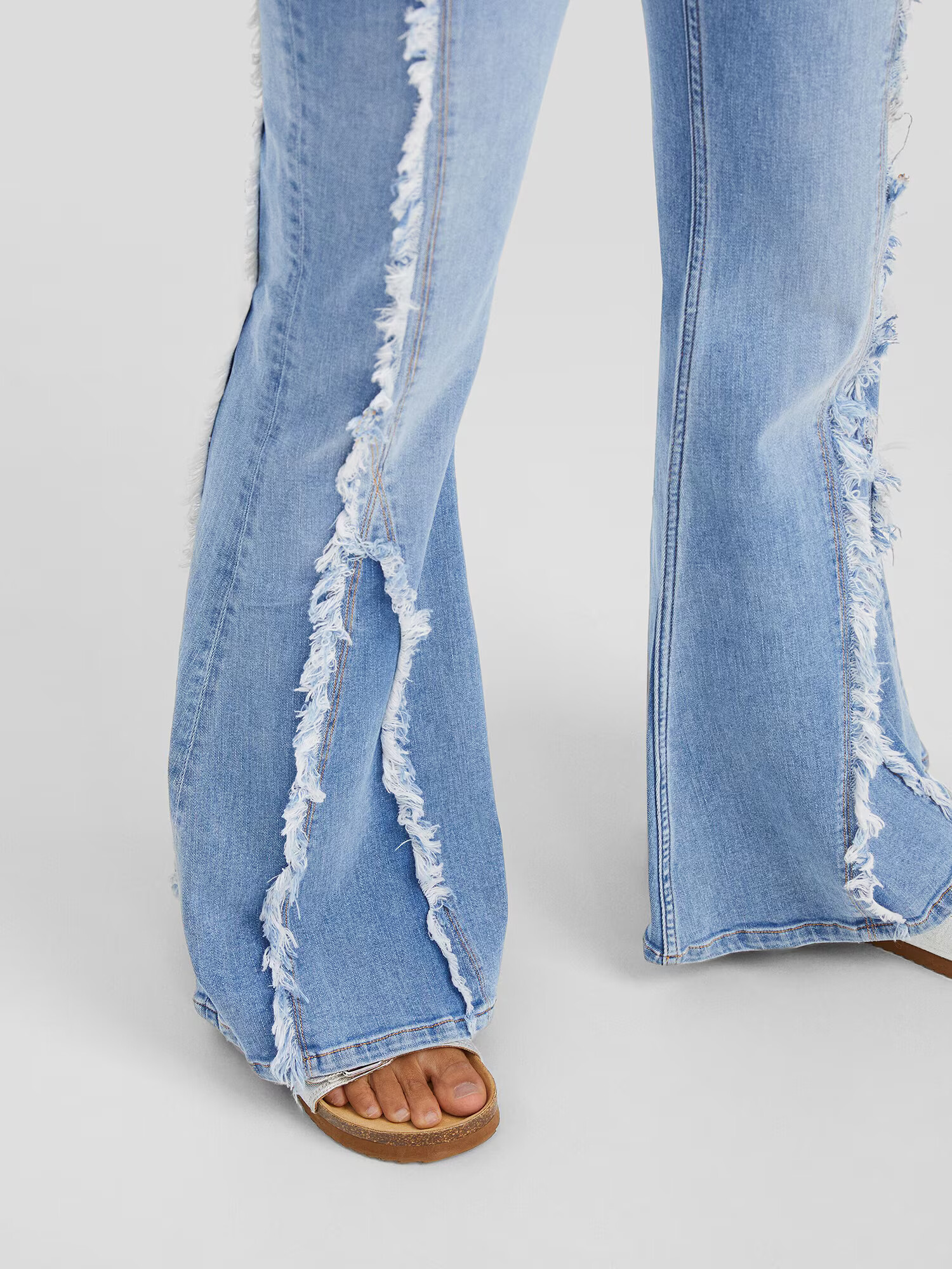 Bershka Džínsy modrá denim - Pepit.sk