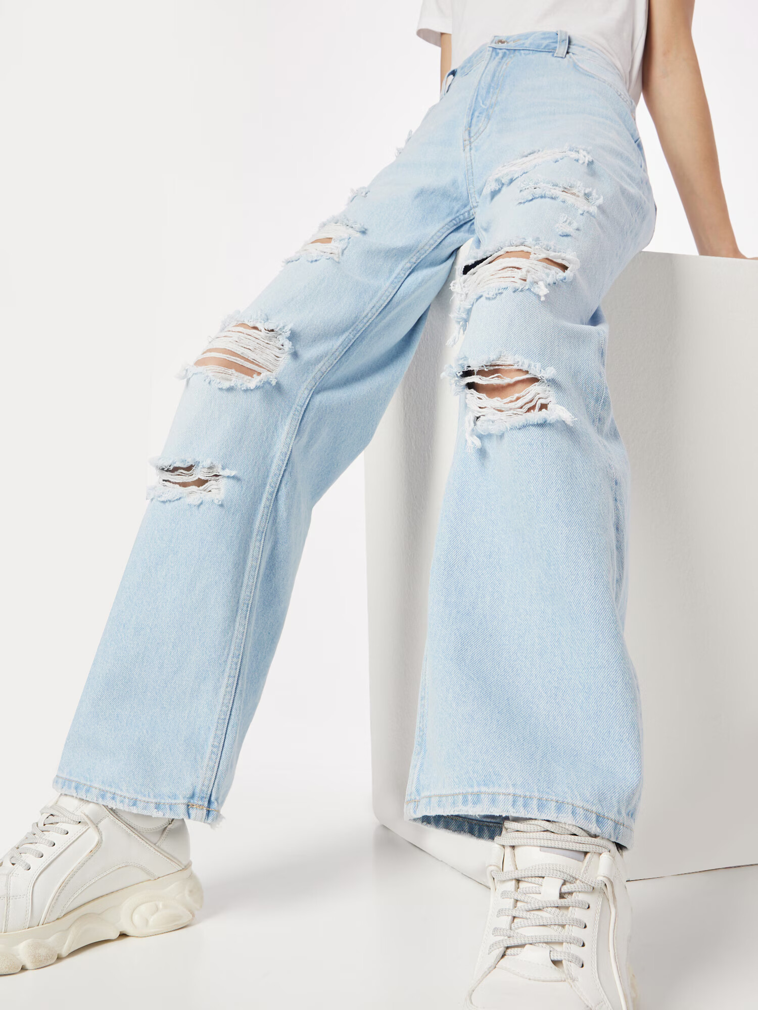 Bershka Džínsy modrá denim - Pepit.sk