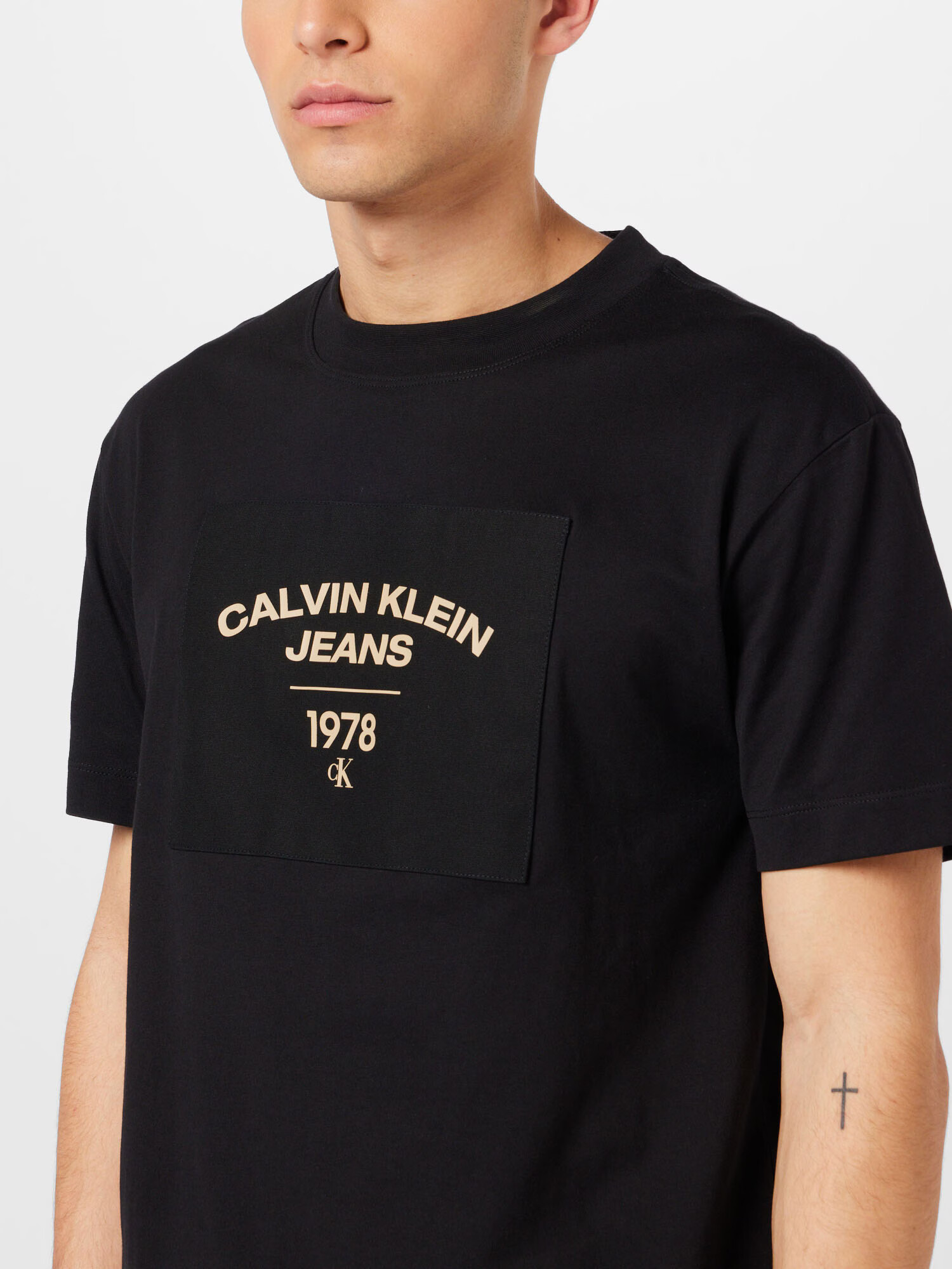 Calvin Klein Jeans Mikina svetlobéžová / čierna - Pepit.sk