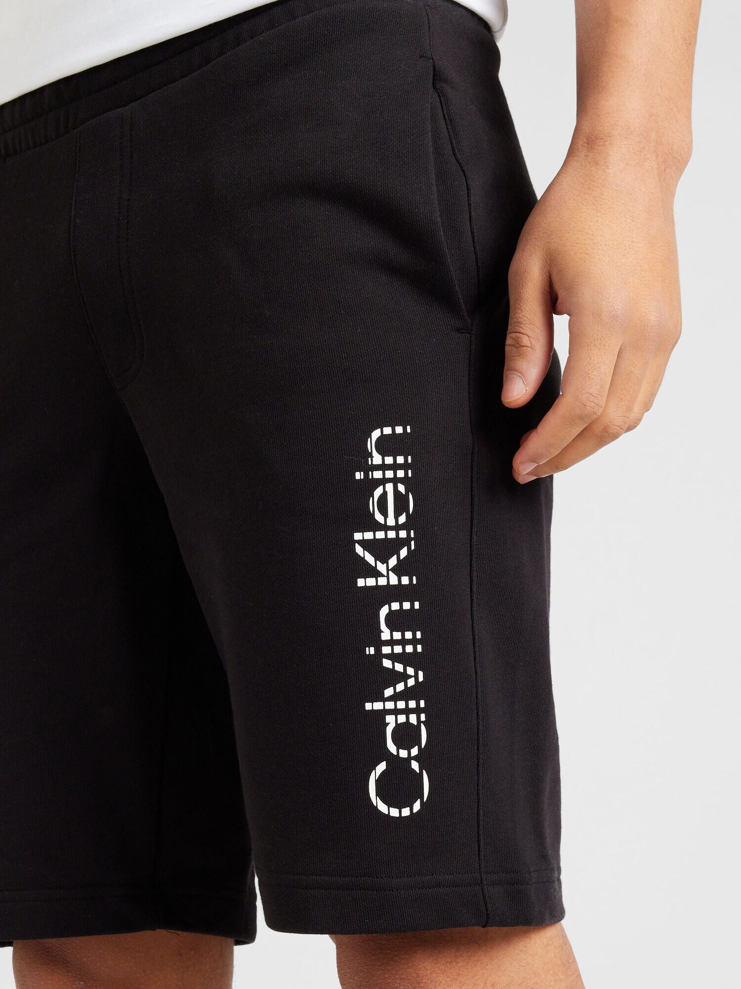 Calvin Klein Nohavice 'DEGRADE' čierna / biela - Pepit.sk