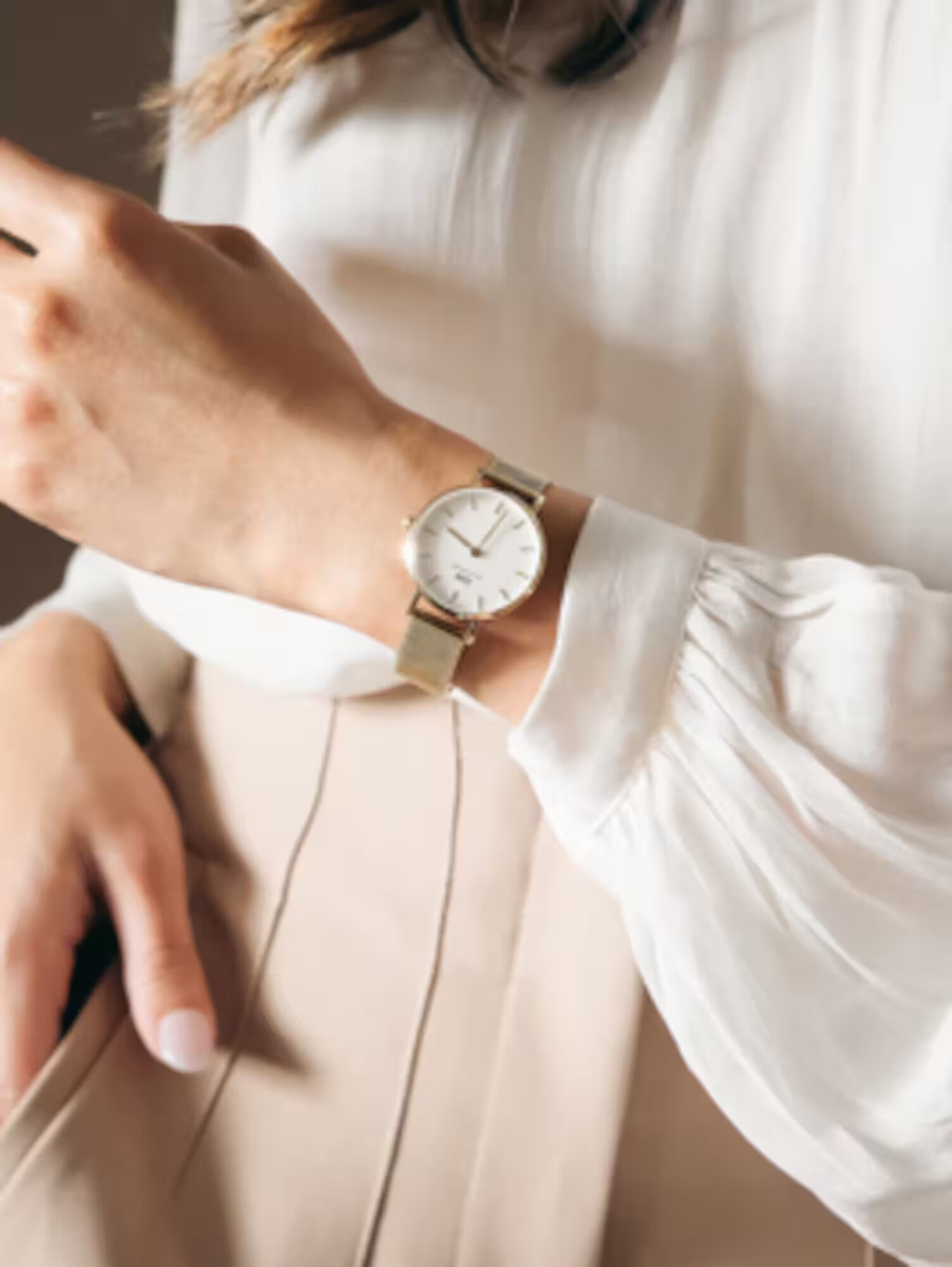 Daniel Wellington Analógové hodinky 'Petite Evergold G White' zlatá / biela - Pepit.sk