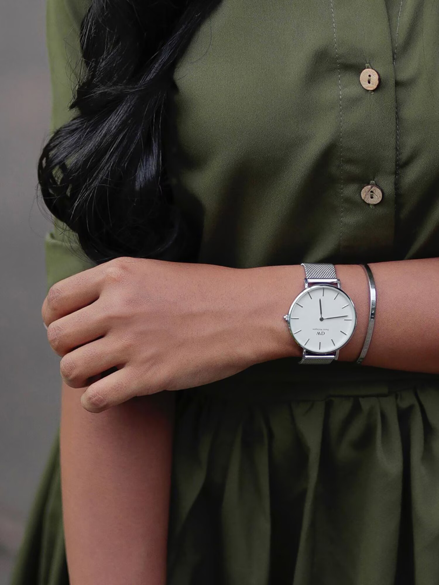 Daniel Wellington Analógové hodinky 'Petite Sterling S White' strieborná - Pepit.sk