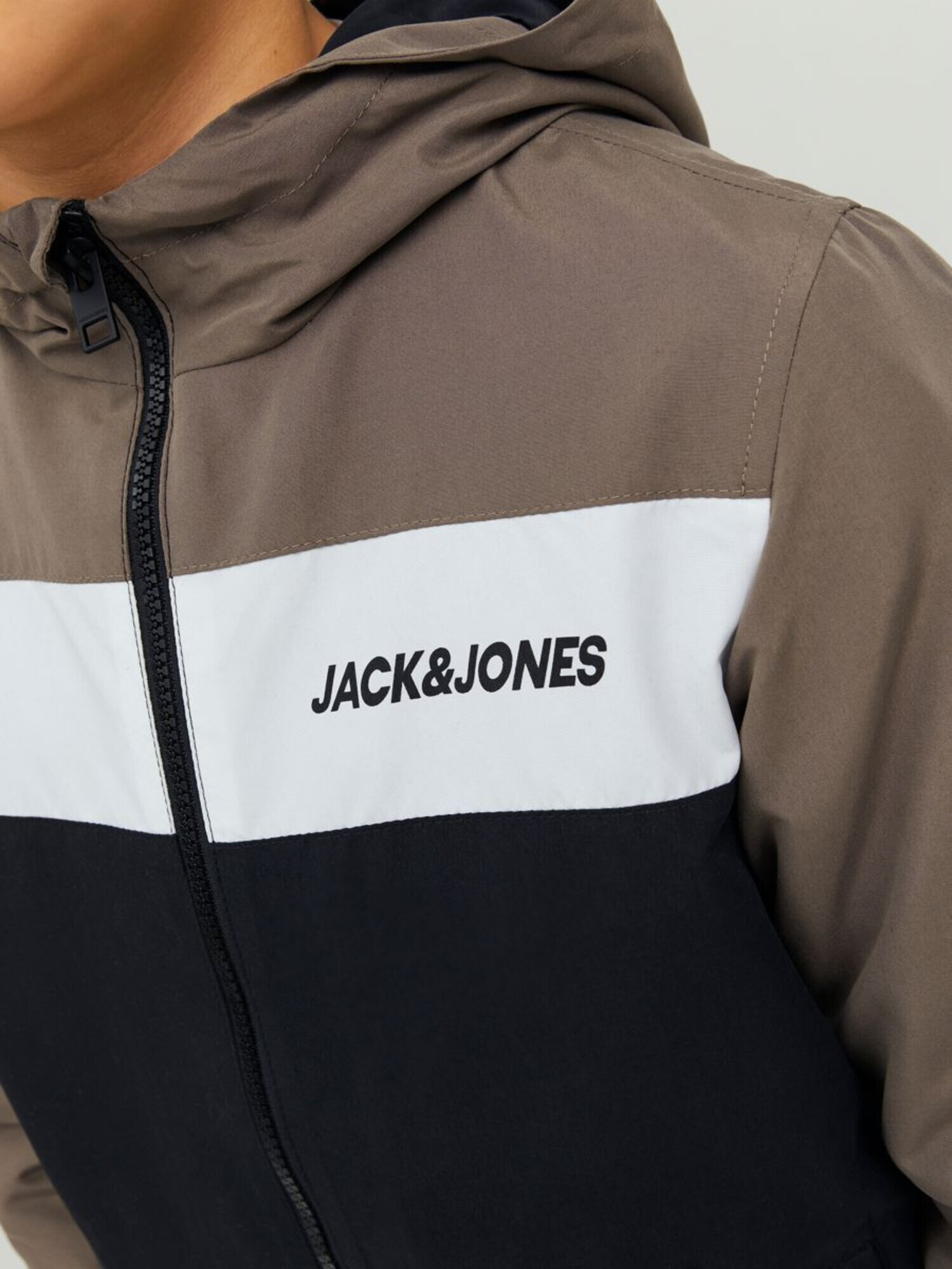 Jack & Jones Junior Prechodná bunda hnedá / čierna / biela - Pepit.sk