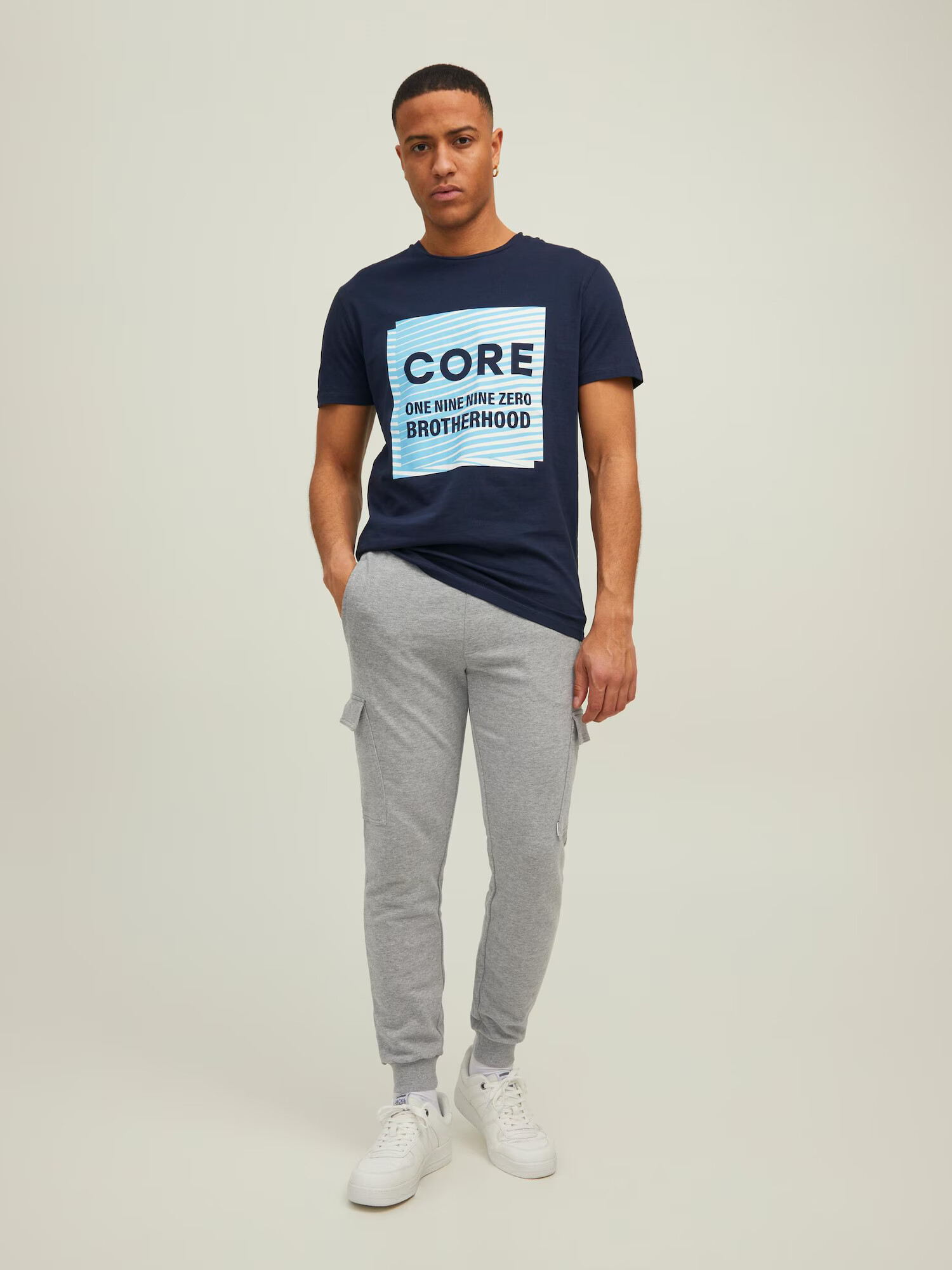 JACK & JONES Kapsáče 'GORDON' sivá - Pepit.sk