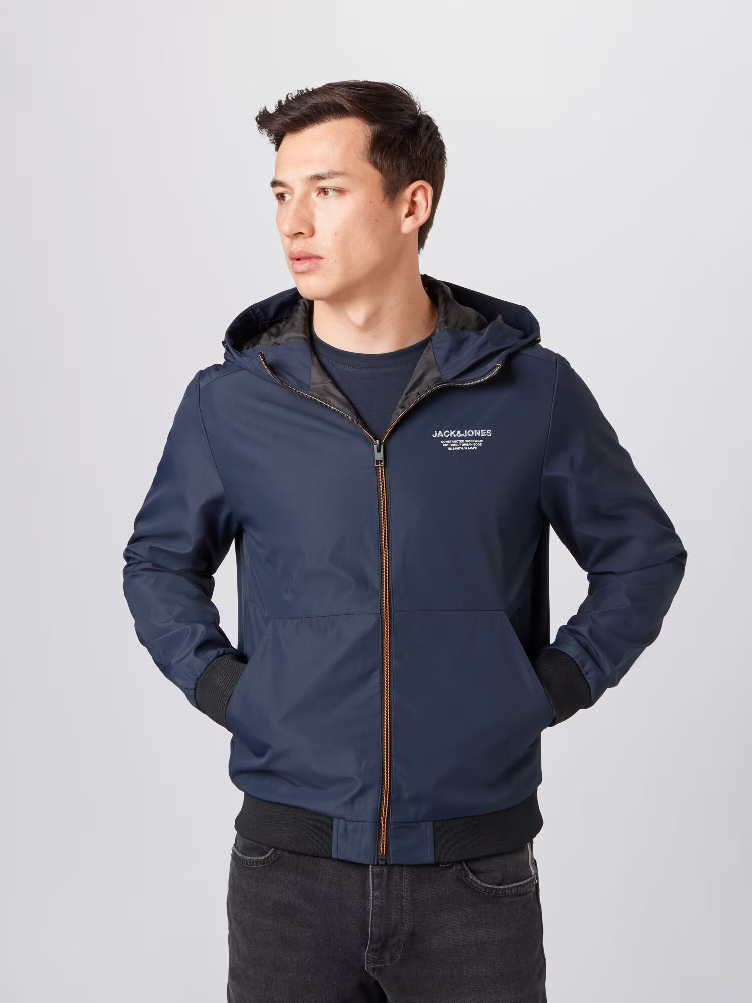 JACK & JONES Prechodná bunda 'Eseam' námornícka modrá / svetlooranžová / čierna / biela - Pepit.sk