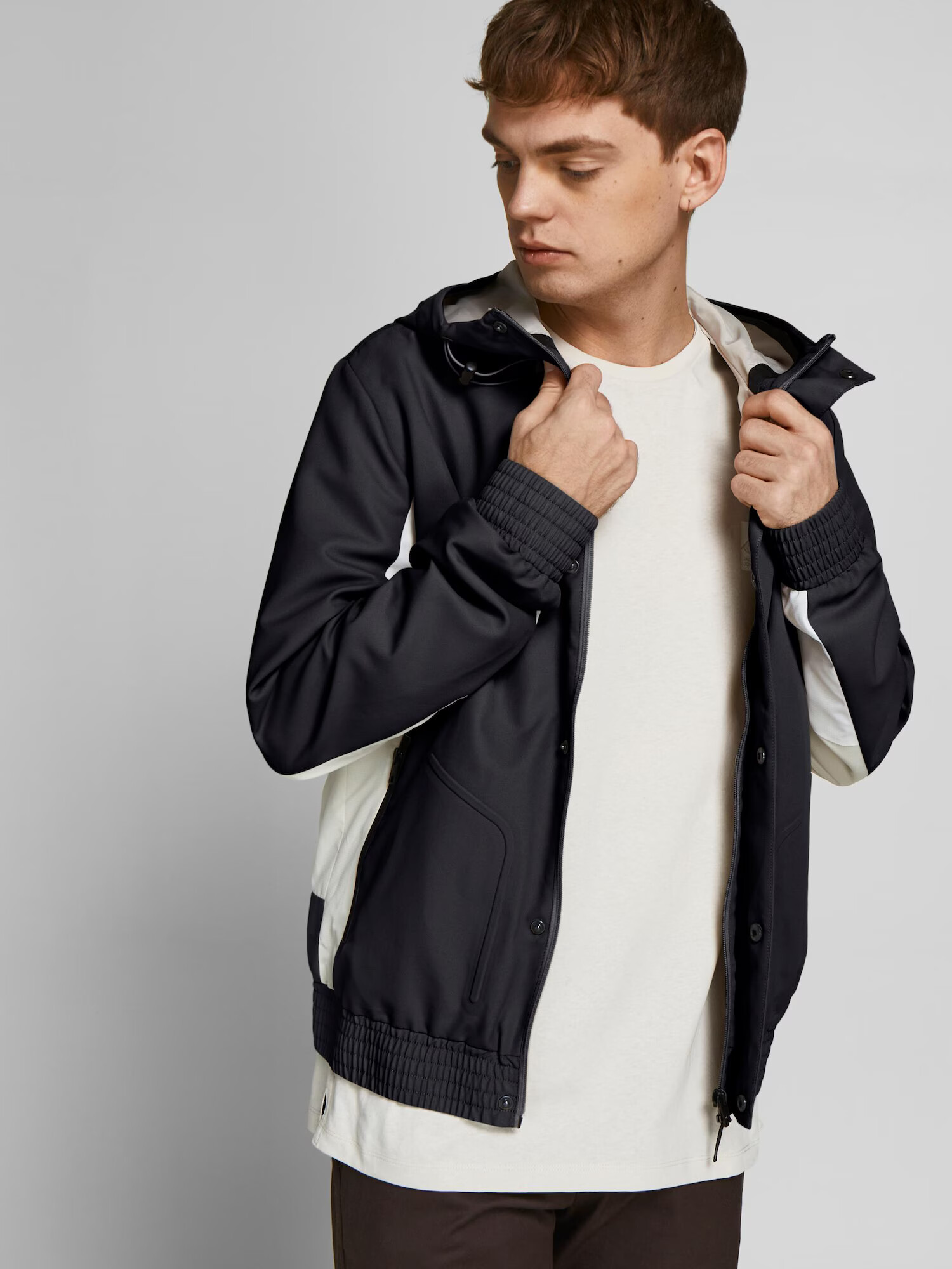 JACK & JONES Prechodná bunda 'Jakob' čierna / biela - Pepit.sk