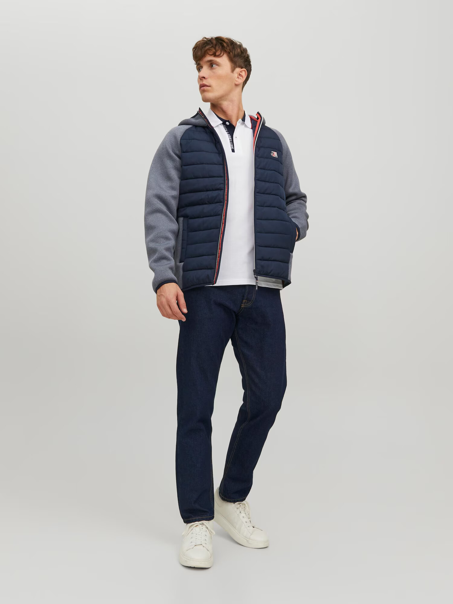 JACK & JONES Prechodná bunda 'Logan' námornícka modrá / modrá melírovaná / červená / biela - Pepit.sk