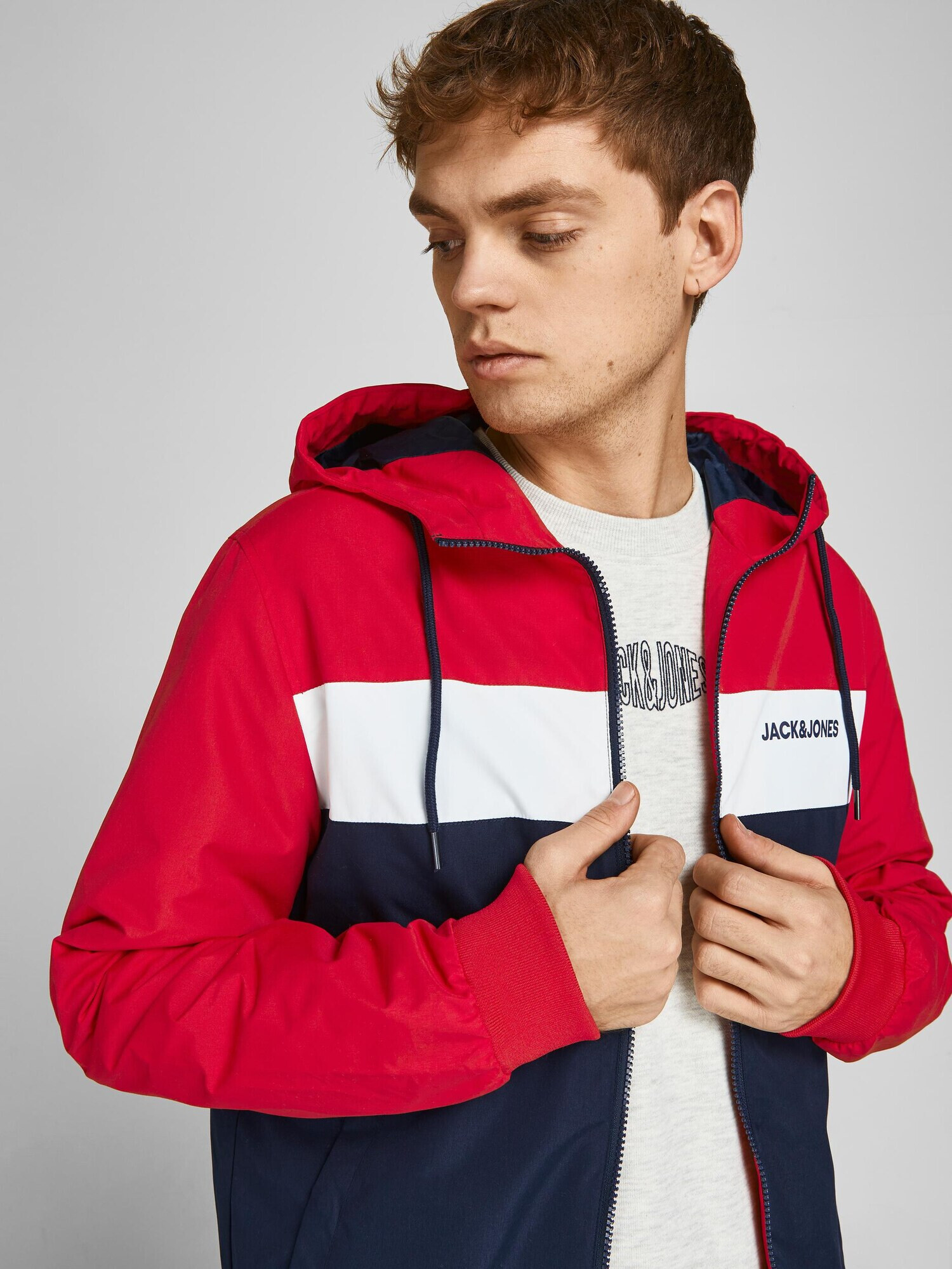 JACK & JONES Prechodná bunda 'Rush' tmavomodrá / červená / biela - Pepit.sk