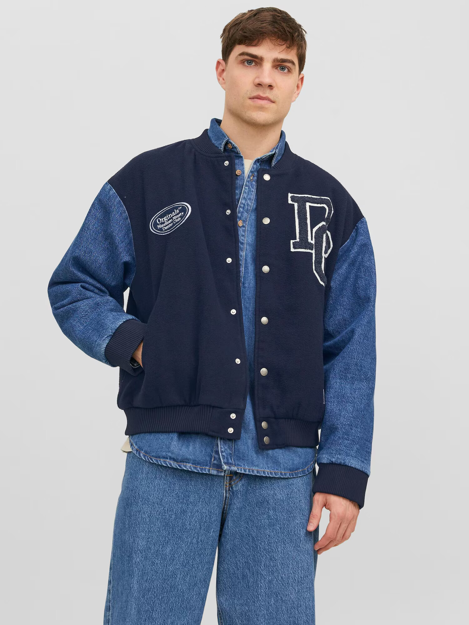 JACK & JONES Prechodná bunda 'VARSITY' námornícka modrá / modrá denim / biela - Pepit.sk