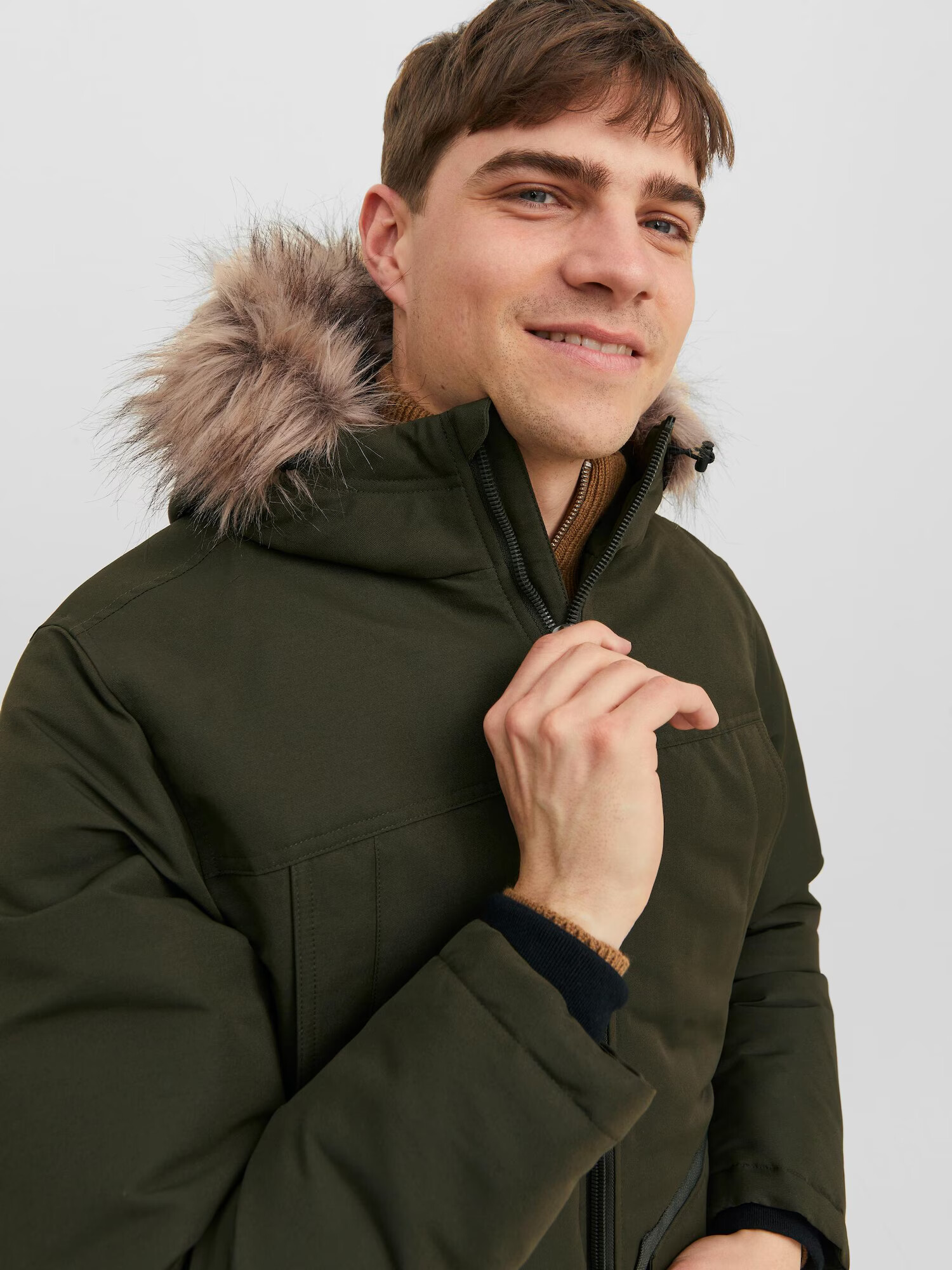 JACK & JONES Zimná parka 'Ewing' tmavozelená - Pepit.sk