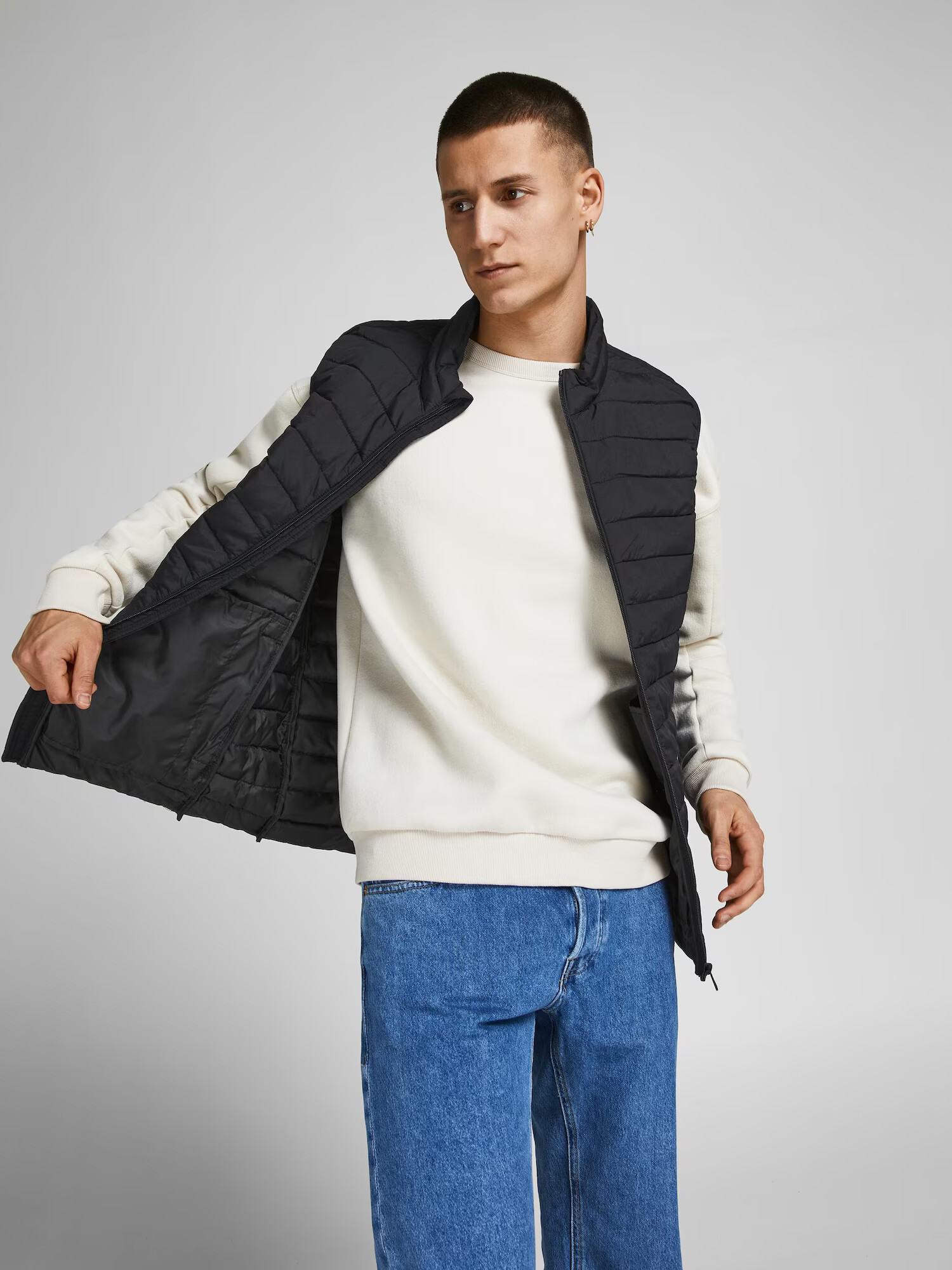 JACK & JONES Vesta čierna - Pepit.sk