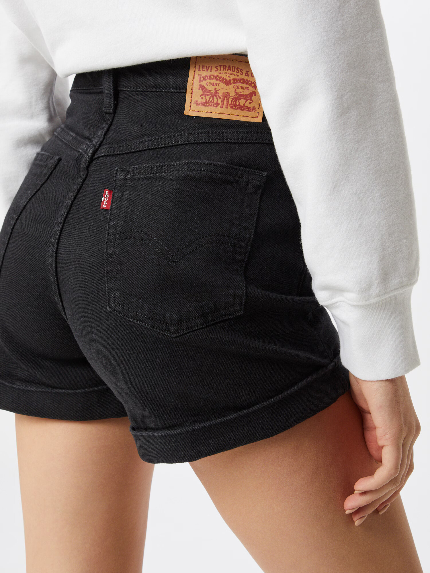 LEVI'S Džínsy 'MOM A LINE SHORT 2' čierny denim - Pepit.sk